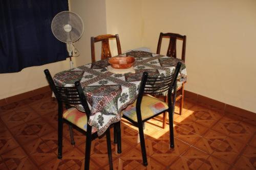 Hospedaje Los Vencejos Puerto Iguazú Extérieur photo