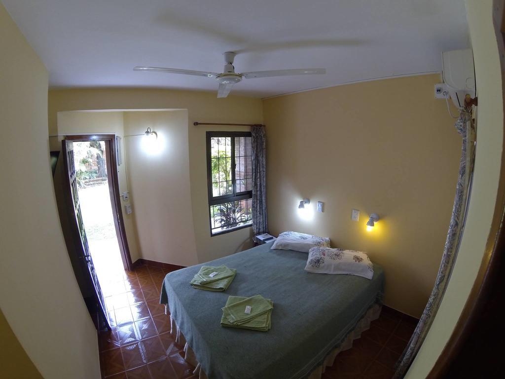 Hospedaje Los Vencejos Puerto Iguazú Chambre photo